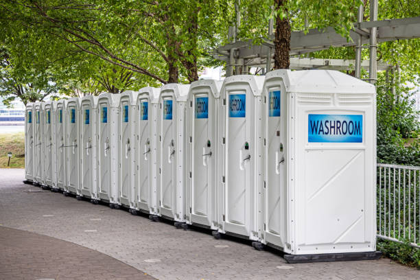 Portable Toilet Options We Offer in Cool Valley, MO