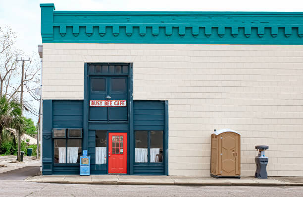 Portable restroom solutions in Cool Valley, MO