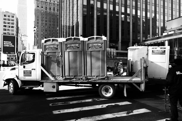 Best Affordable portable toilet rental  in Cool Valley, MO